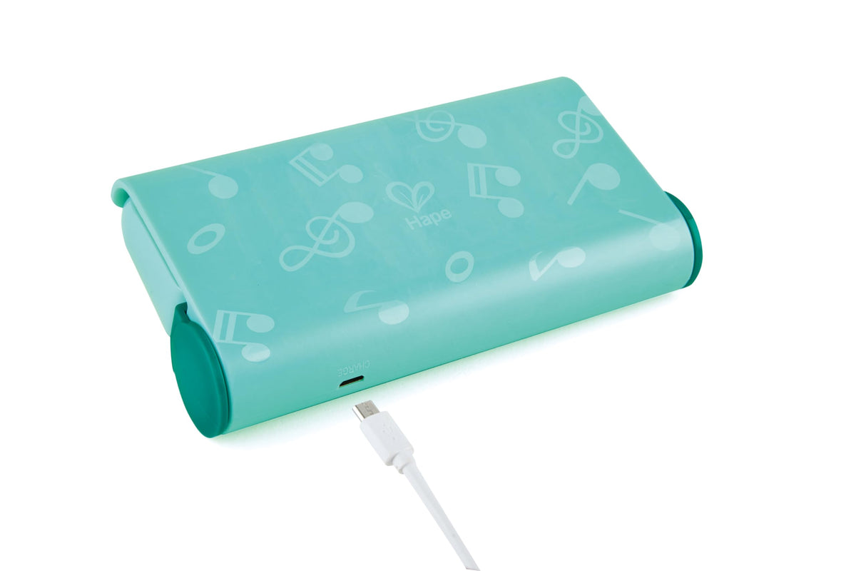 Hape USB charging keeps the instrument powered for extended sessions.