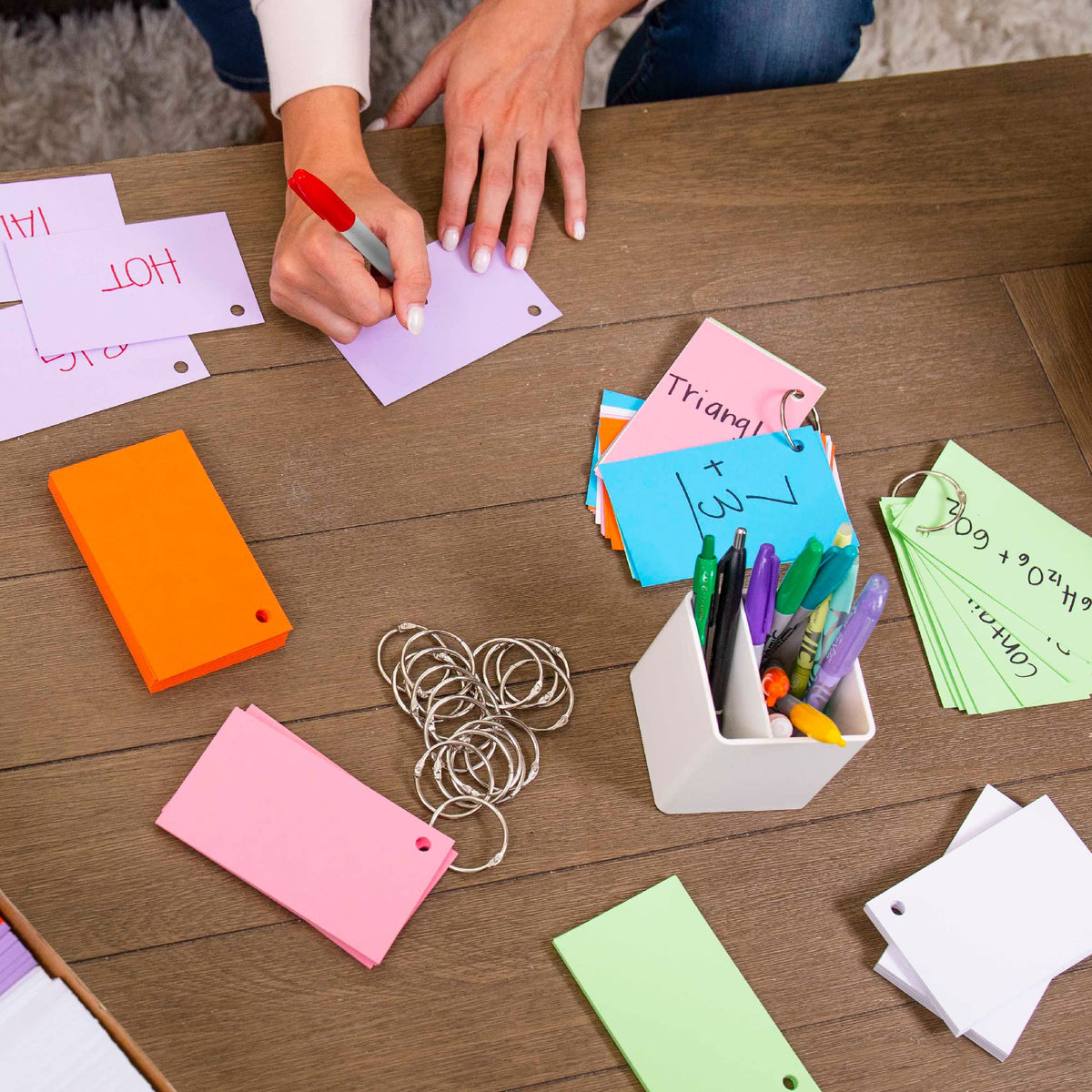 Hapinest portable flash cards keep notes neat at home, school, or office.