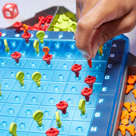 Hasbro Battleship Royale die roll adds excitement to shots