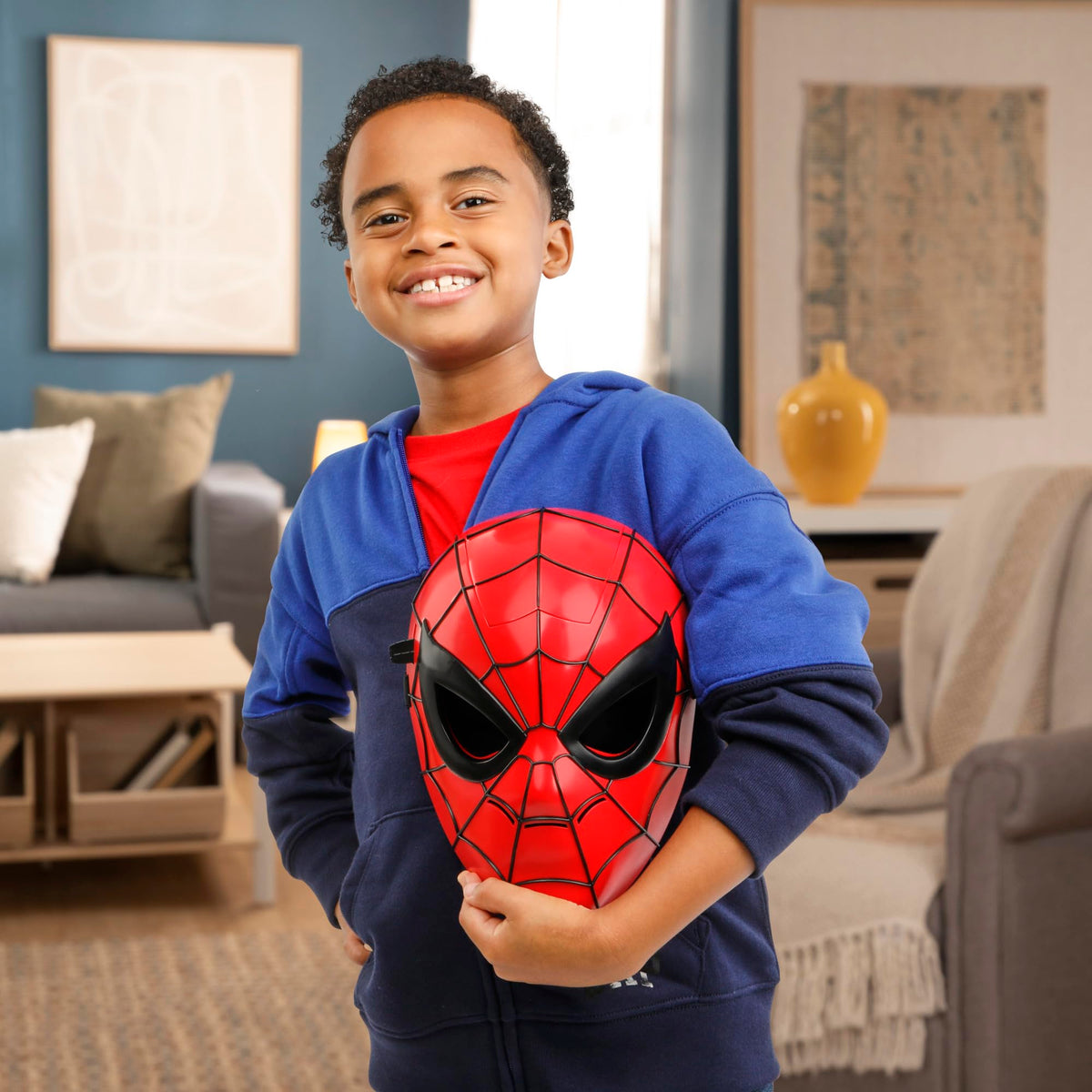 Hasbro Marvel Spider-Man Glow FX Mask battery-compartment enables ongoing illumination for play.