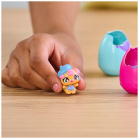 Hatchimals Alive cat figure perfect for cozy world-building during play.