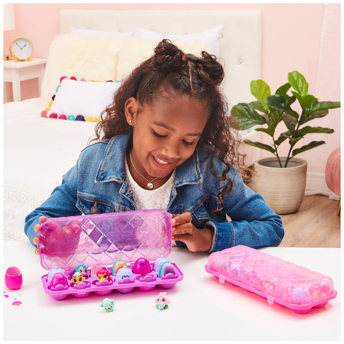 Hatchimals Shimmer Babies in-egg shot highlights colors and curiosity for collecting.