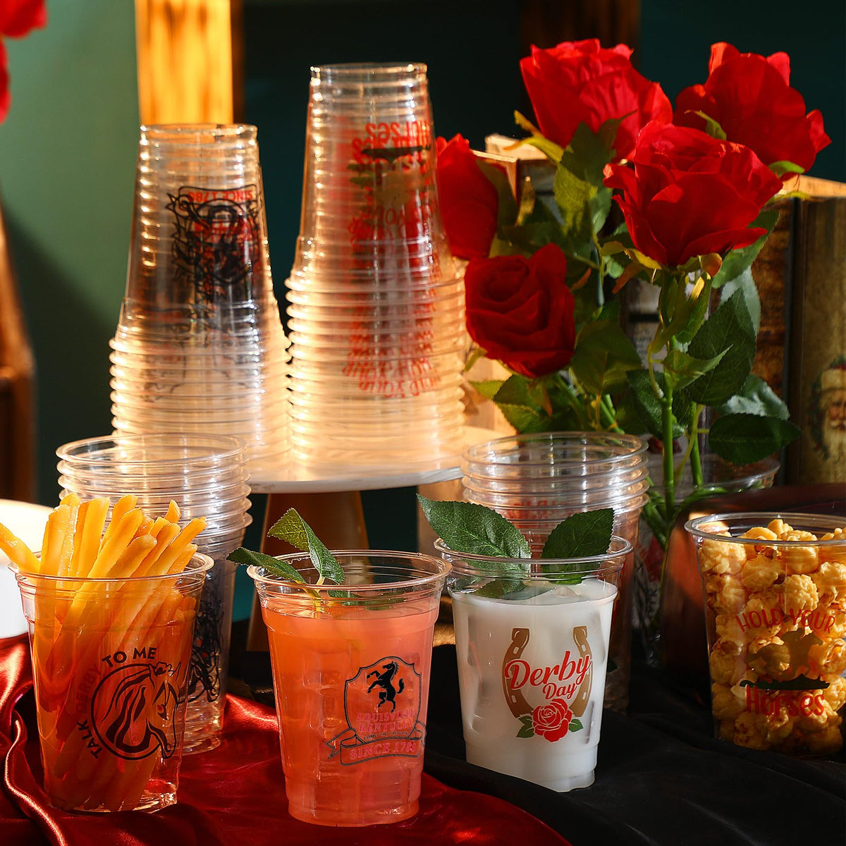 Havawish horse racing design cups add character to parties.