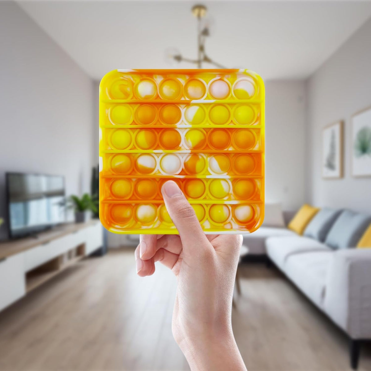 HENXING rectangle pack used as party favors and classroom prizes.