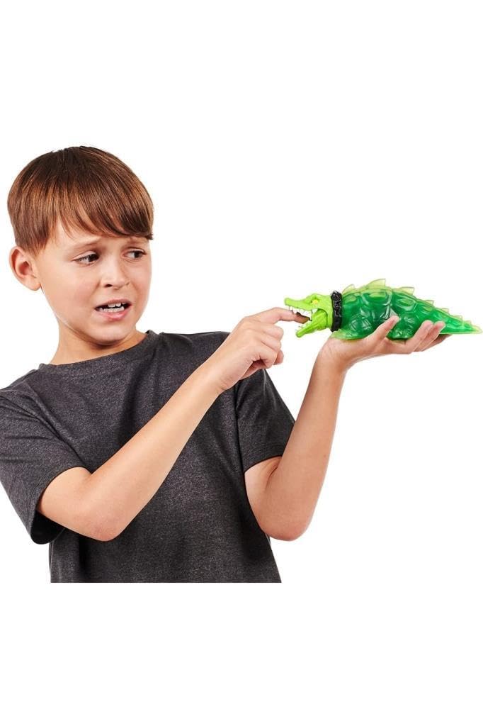 Heroes of Goo JIT Zu Goo Shifters stretchable form supports creative stacking and reach.