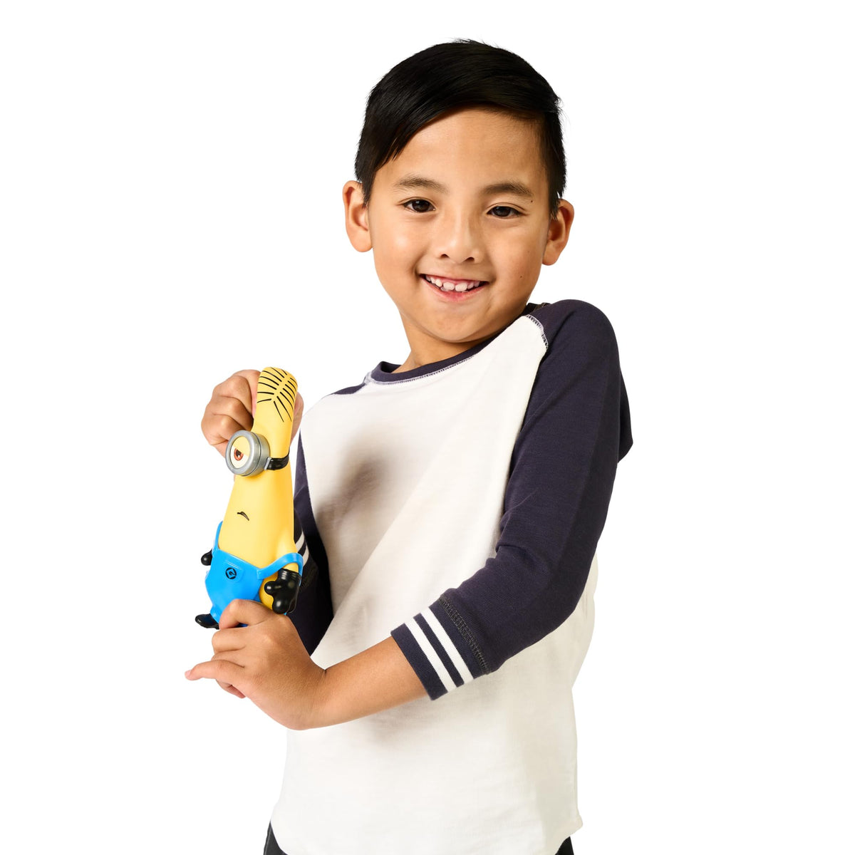 Stretches and returns to shape—Stuart the Stretchy Minion.