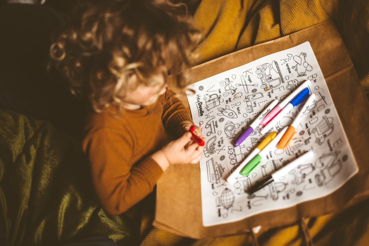 HeyDoodle package includes nine non-toxic markers for quick-dry coloring