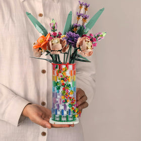 HI-REEKE finished dimensions show a compact, elegant centerpiece.