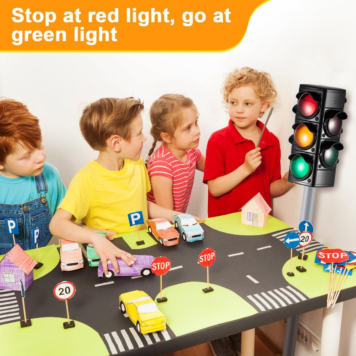 Hiboom traffic light toy lit demo displays red, yellow, and green cycling