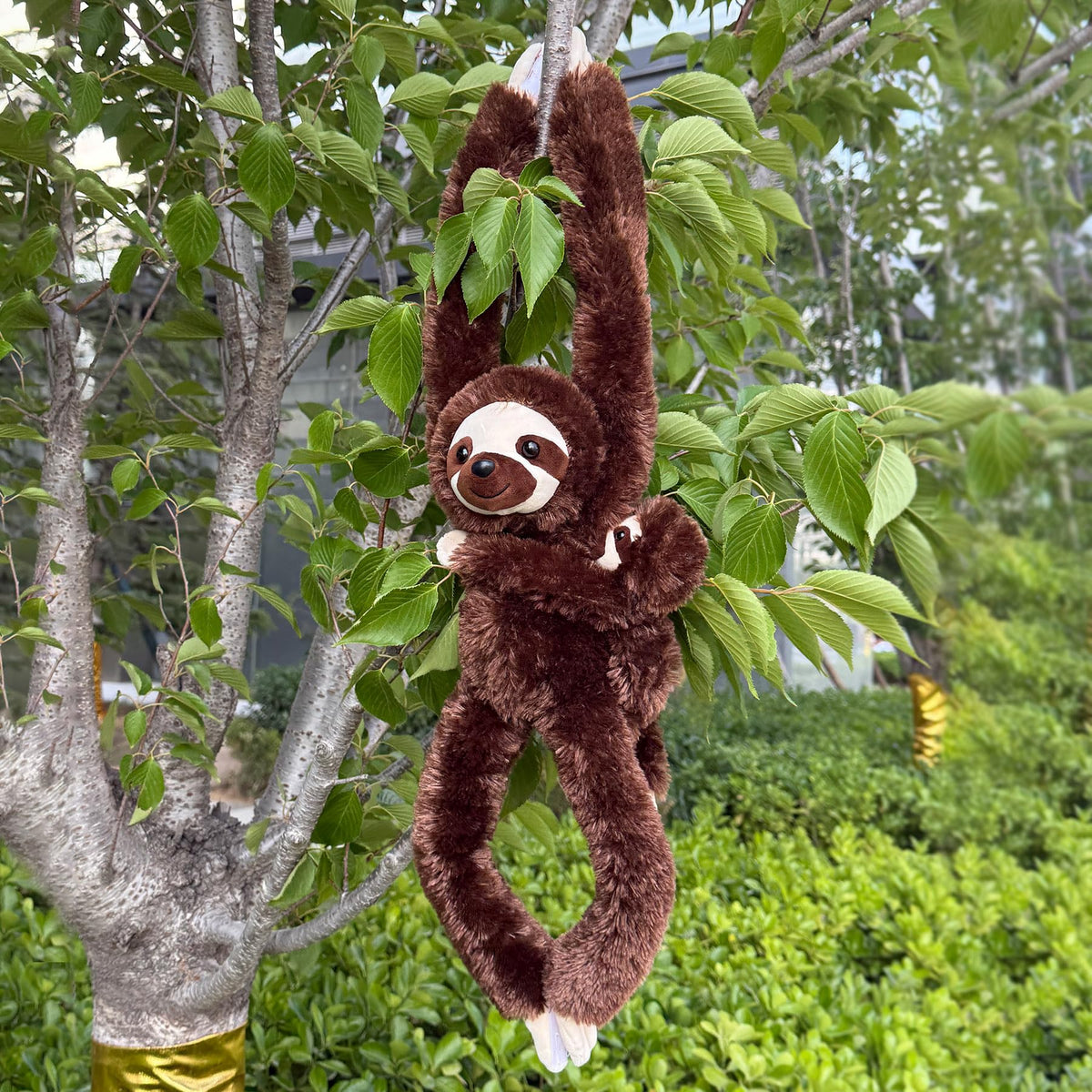 Hideekoog monkey hanging plush, versatile gift for celebrations.