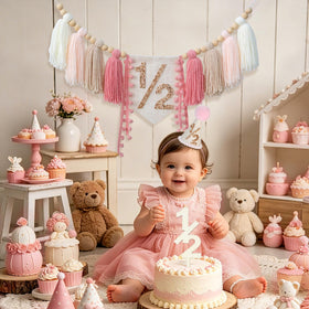HODIHIWI wall-hanging banner kit enhances room decor for photo moments.