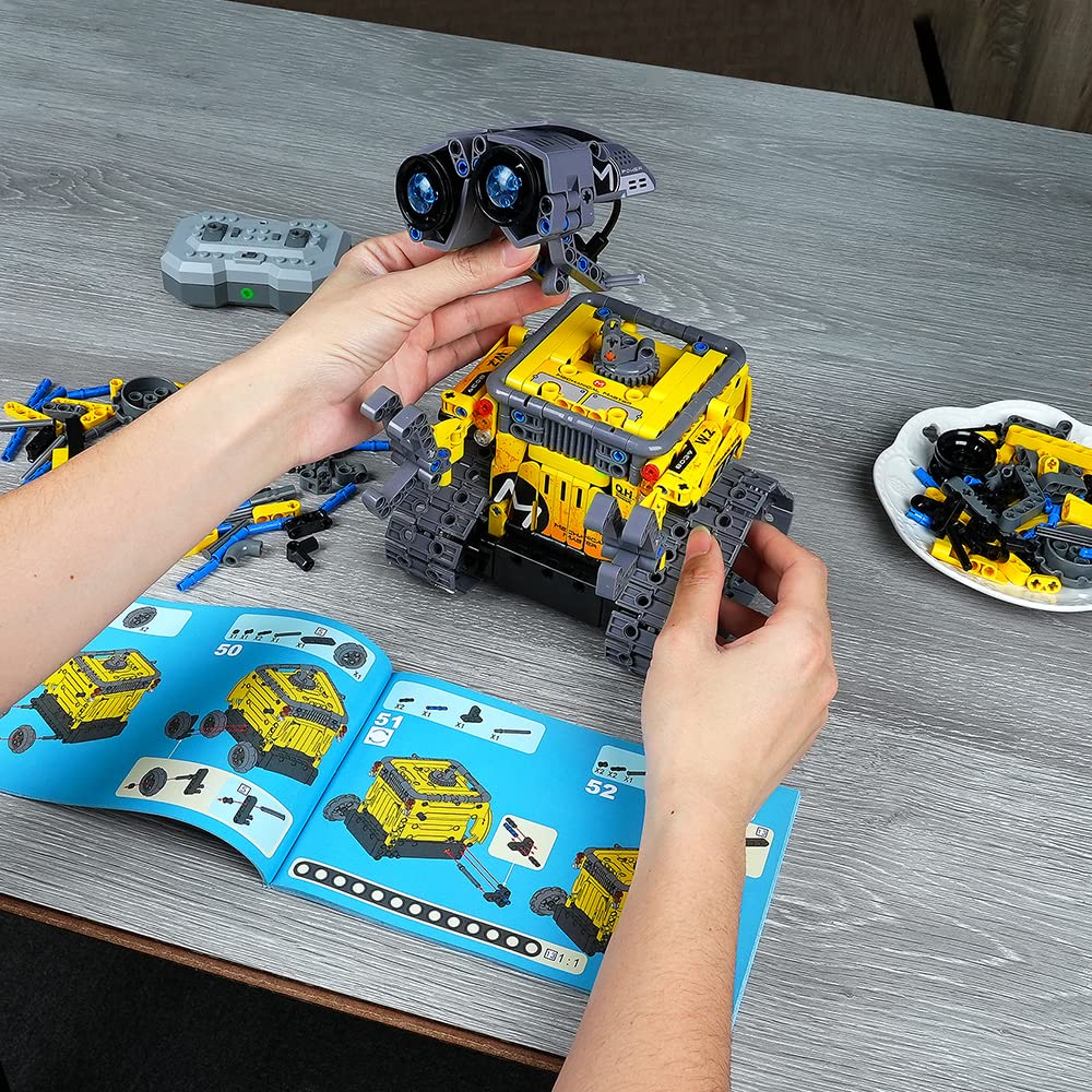 HOGOKIDS 520 pieces kit offering substantial creative potential
