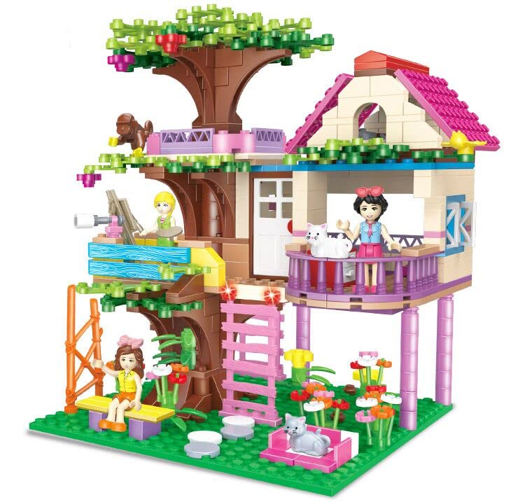 HOGOKIDS Tree House forest scene ideal for storytelling and role play