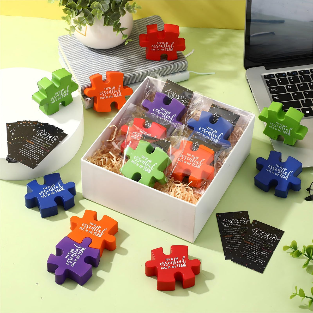 Hollowfly bulk gift set supports end-of-year celebrations and team bonding.