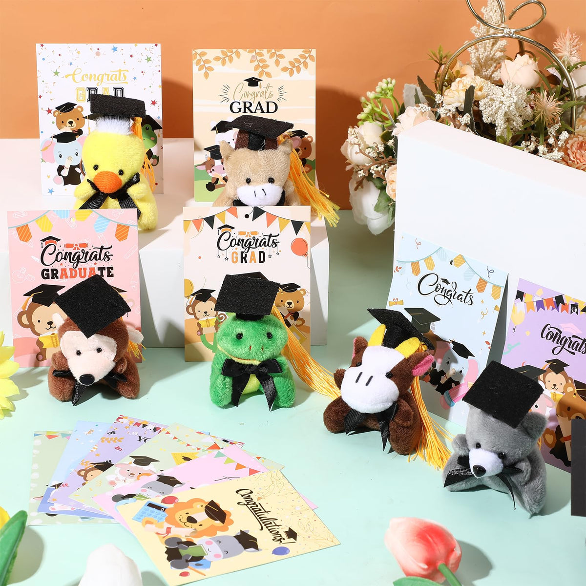 Hollowfly decor idea: mini plush tied to bags and tables