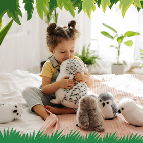 Back zipper design on Hollowfly mommy owl for easy storage