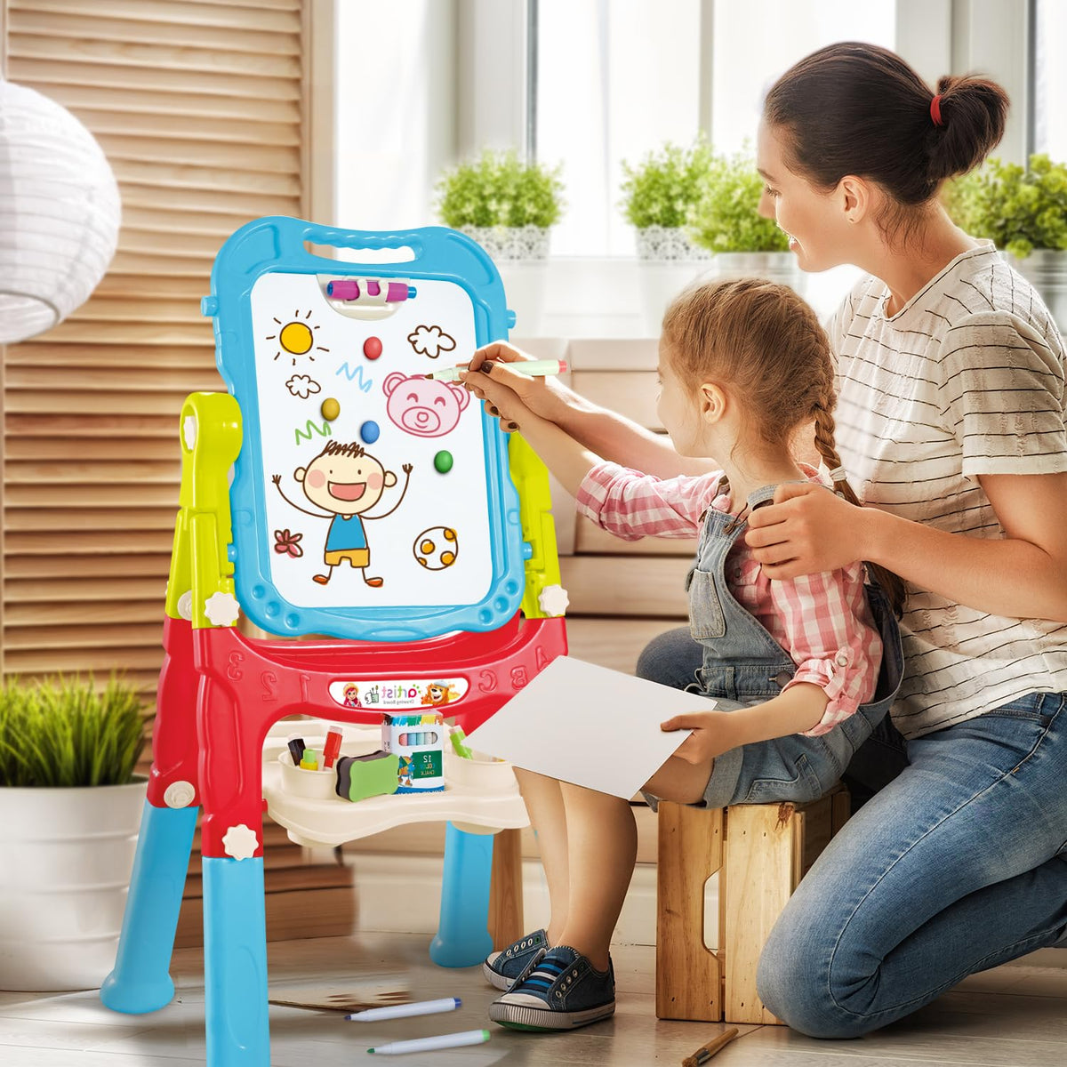 HOLYFUN sturdy triangular base keeps the easel stable during play