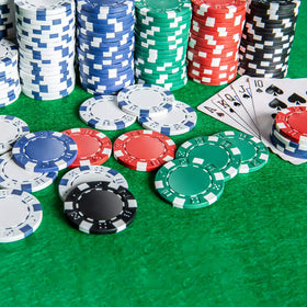 Homwom poker chip set ready for travel and storage