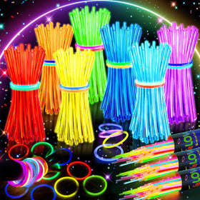 HONLYNE 300 pcs glow sticks pack bright colors for large parties and events.