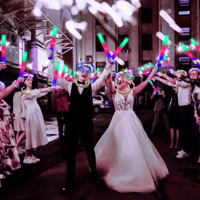 HONLYNE glow party pack creates a colorful ambiance for concerts and celebrations