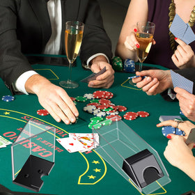 Honoson playing card shoe easy to use during casual poker.