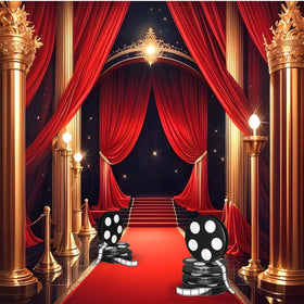 Honoson reel-filmstrip venue decor provides a dramatic focal point for photos.