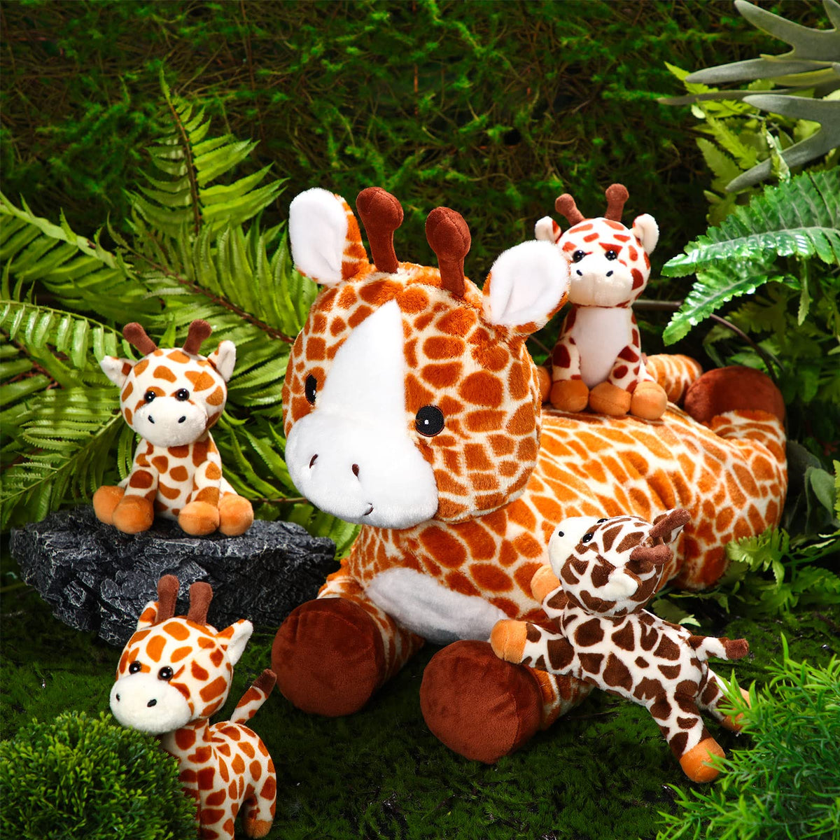 Honoson Valentine Giraffe baby4-zippered-tummy plush provides cuddly comfort during stories.
