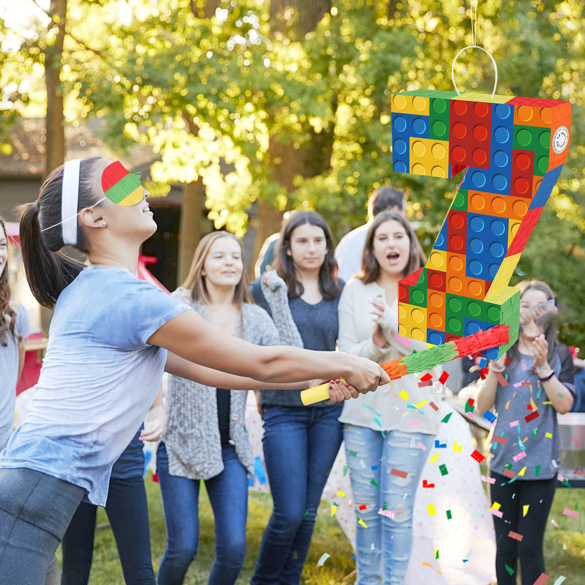 Hooqict blindfold included for classic pinata gameplay.