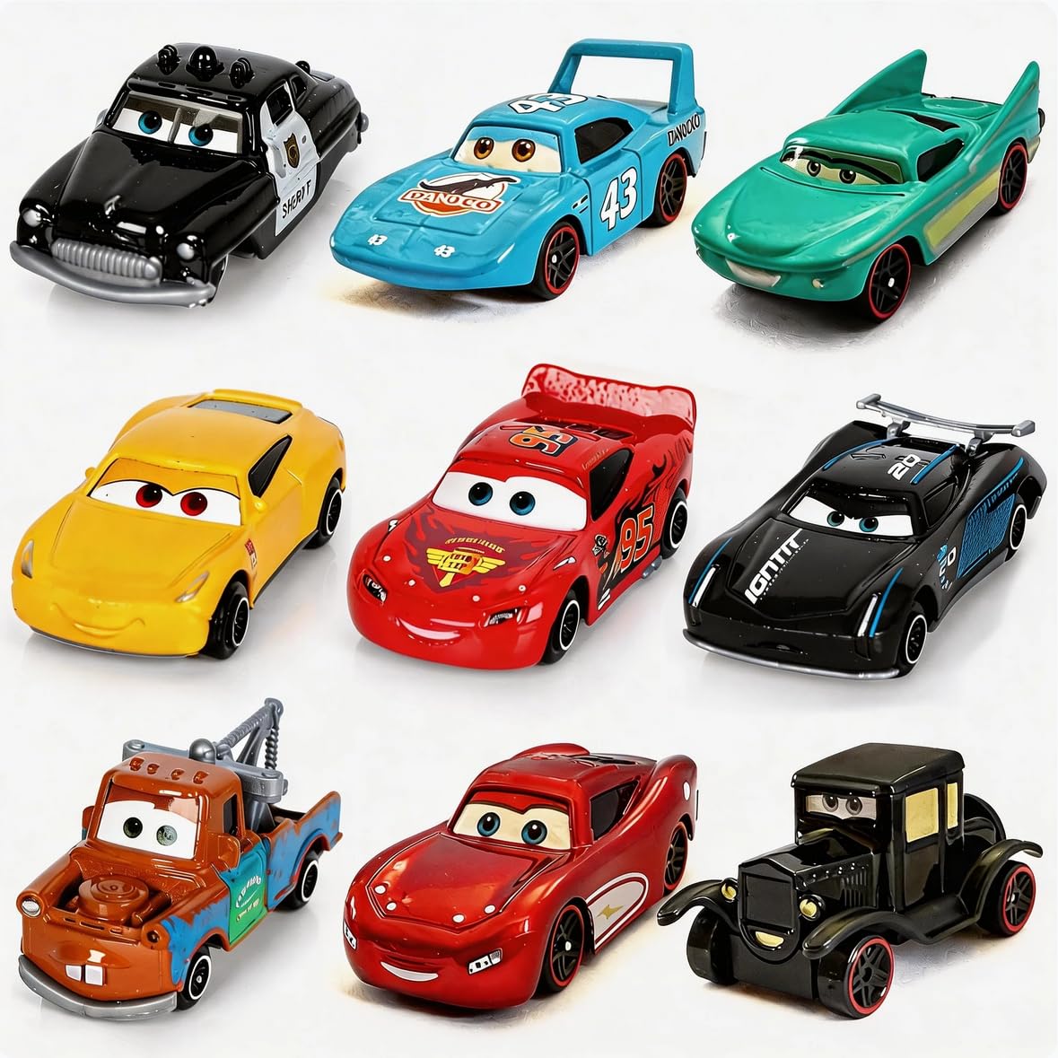 Hosroka diecast race car 1:64 scale, a sporty, durable toy for active play.