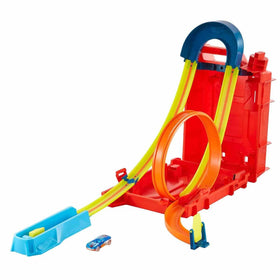 One included Hot Wheels 1:64 scale vehicle for immediate racing