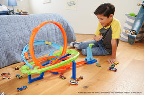 Hot Wheels boomerang loops play mode highlighting thrilling returns for repeat racing.