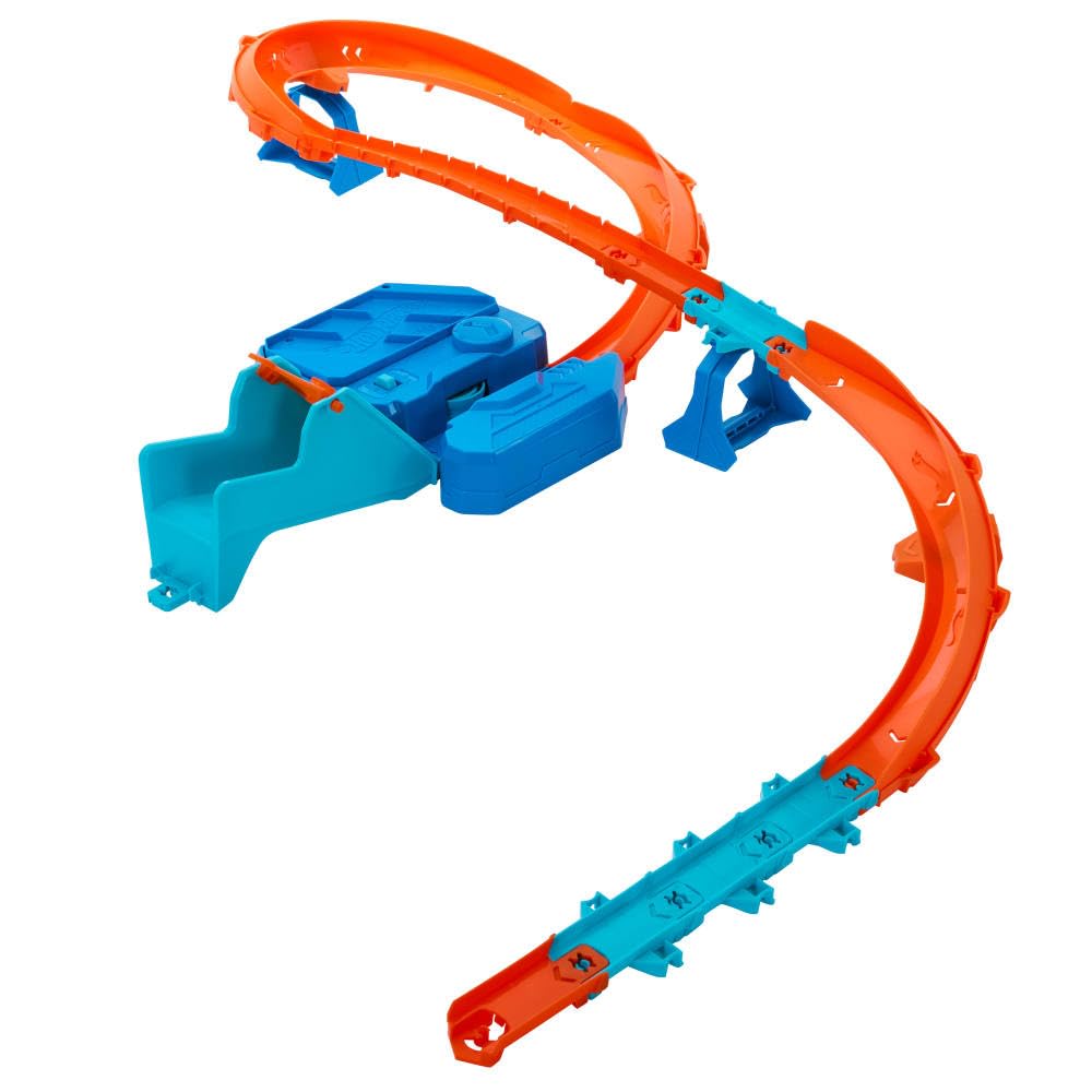 Hot Wheels deluxe build box offers multiple layouts for expanded imagination.