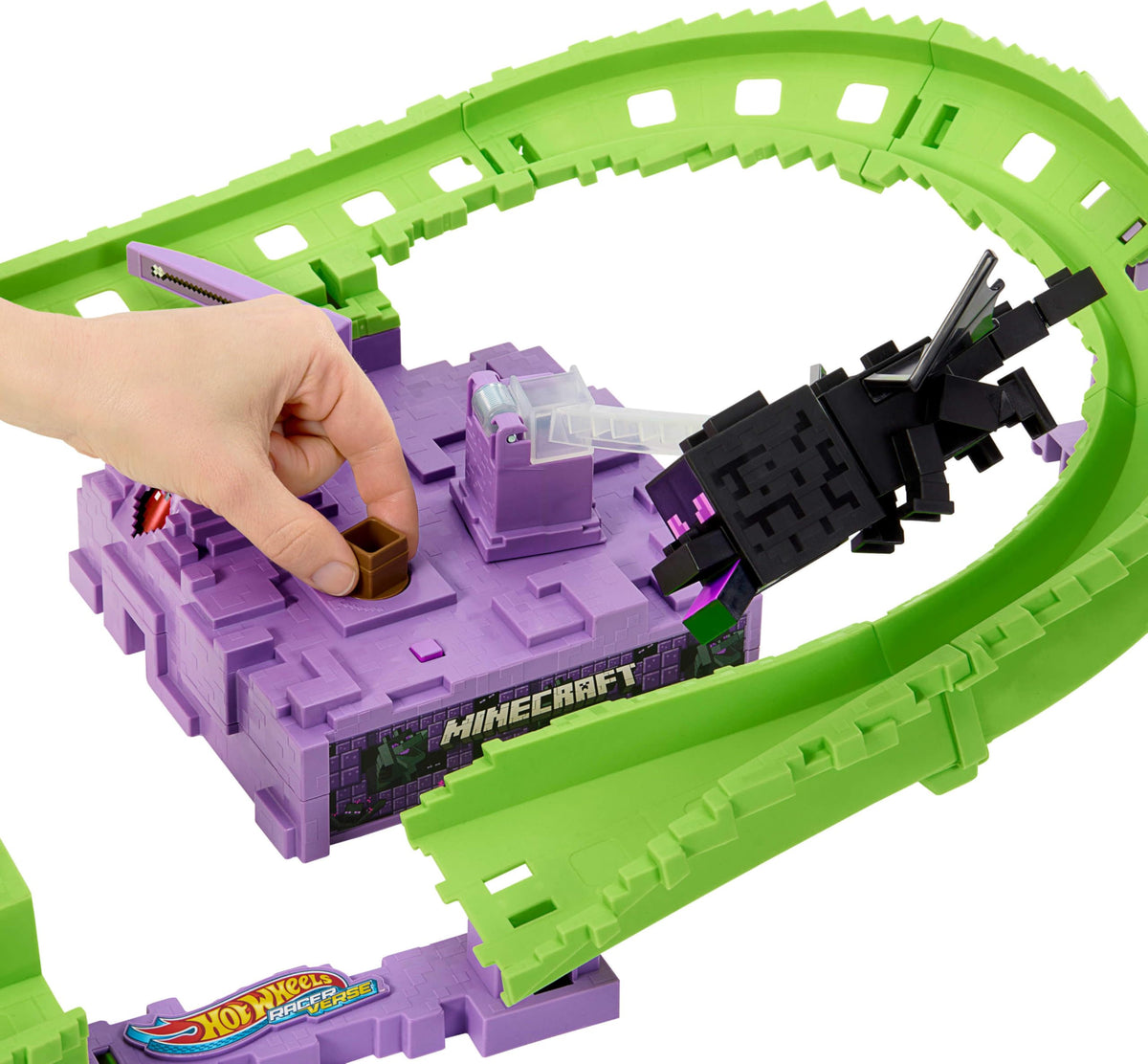 Swinging Ender Dragon above the track adding dynamic challenge