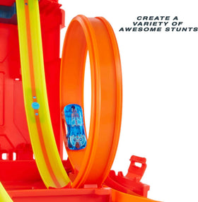 Gas-can shaped case doubles as part of the playset for extra action
