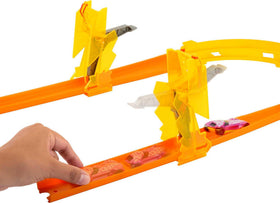 Hot Wheels Lightning Boost Pack flippers altering lane angles during races