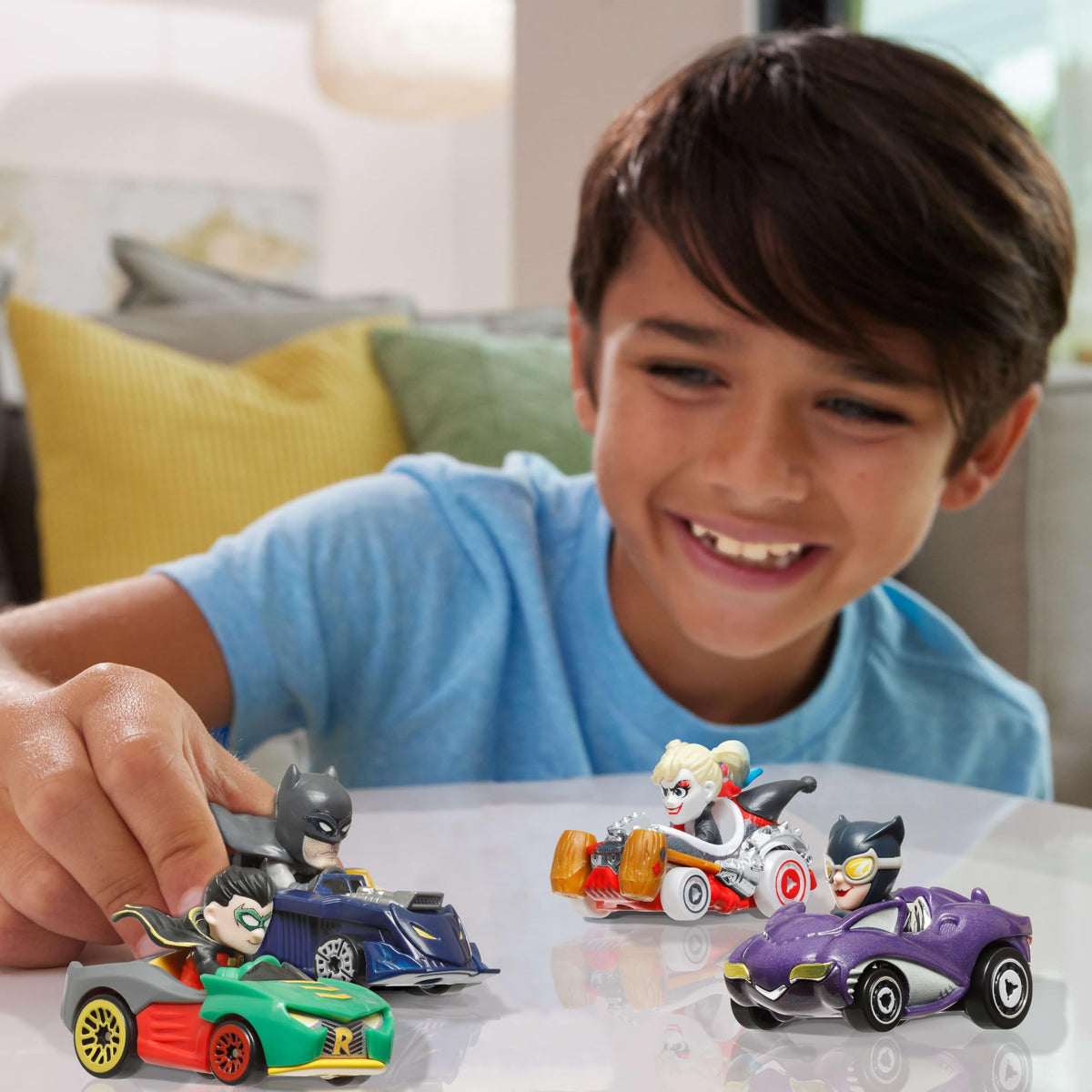 Hot Wheels RacerVerse car with legendary driver figure enhances collectability and play.