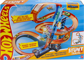 Hot Wheels Sky Crash Tower, 83 cm tall, boosts cars for dramatic launches.