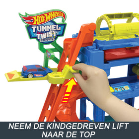 Hot Wheels TUNL Twist foam roller adds splashy car-wash detail.