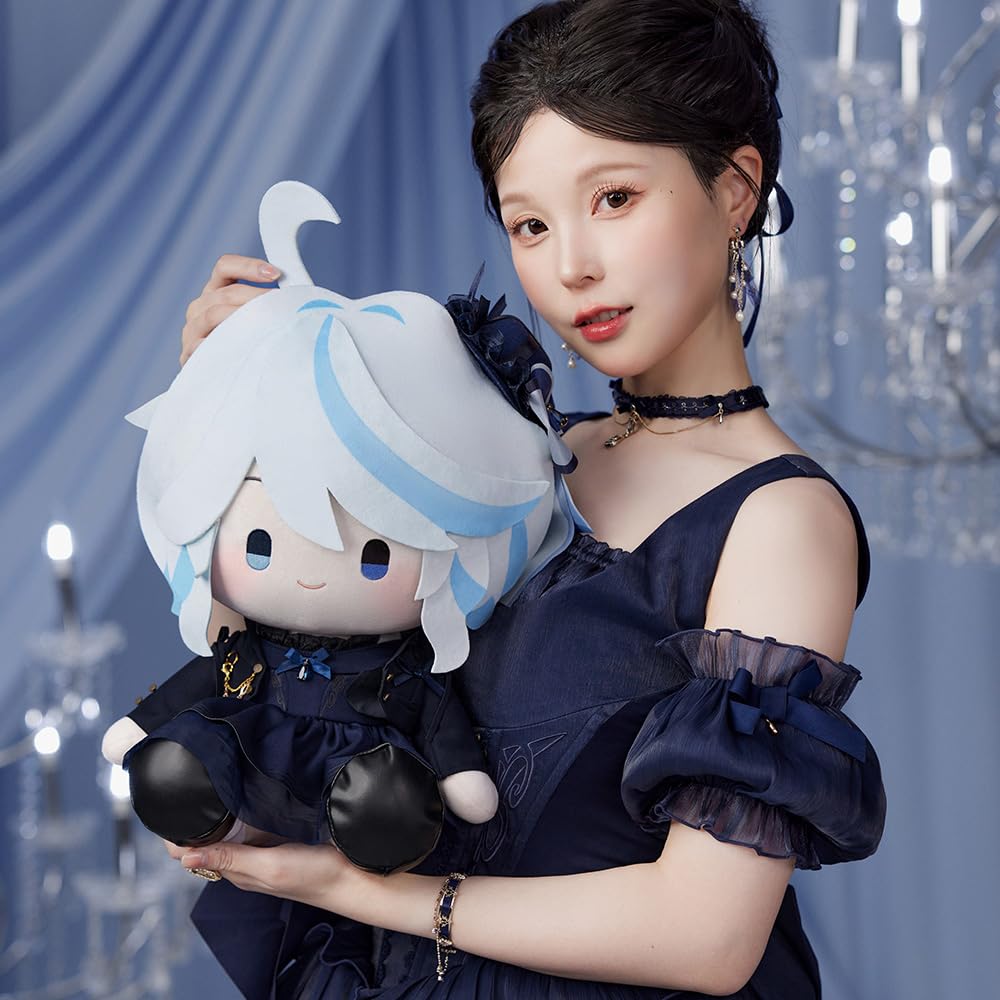 Hoyoverse Furina impression sitting plushie face closeup captures character details and tactile softness.