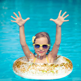 Hungdao beach party glitter setup inspiring lively water fun.