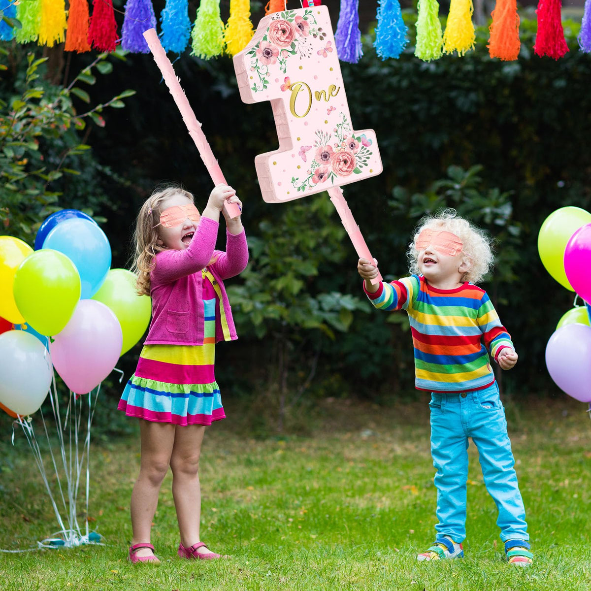 Hungdao piñata hanging loop for easy setup on trees or ceilings.