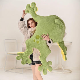 Huniupore giant green frog plush side view, perfect for cozy corners.