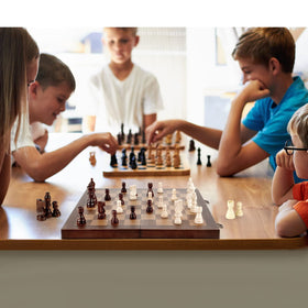 Hurdaos handmade chess pieces with magnets stay secure during play