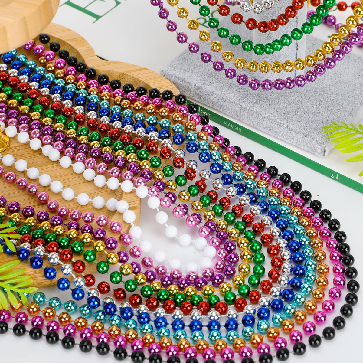 Bulk parade accessories by Huskein for large events and giveaways.