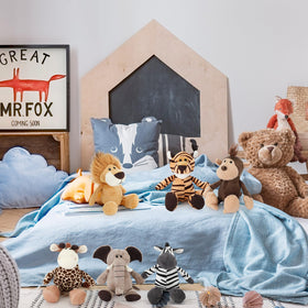 HyDren Safari 12-piece plush set, all animal friends in one playful collection.