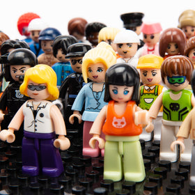 Icyhit display-ready minifigures versatile for gifting or personal collections.