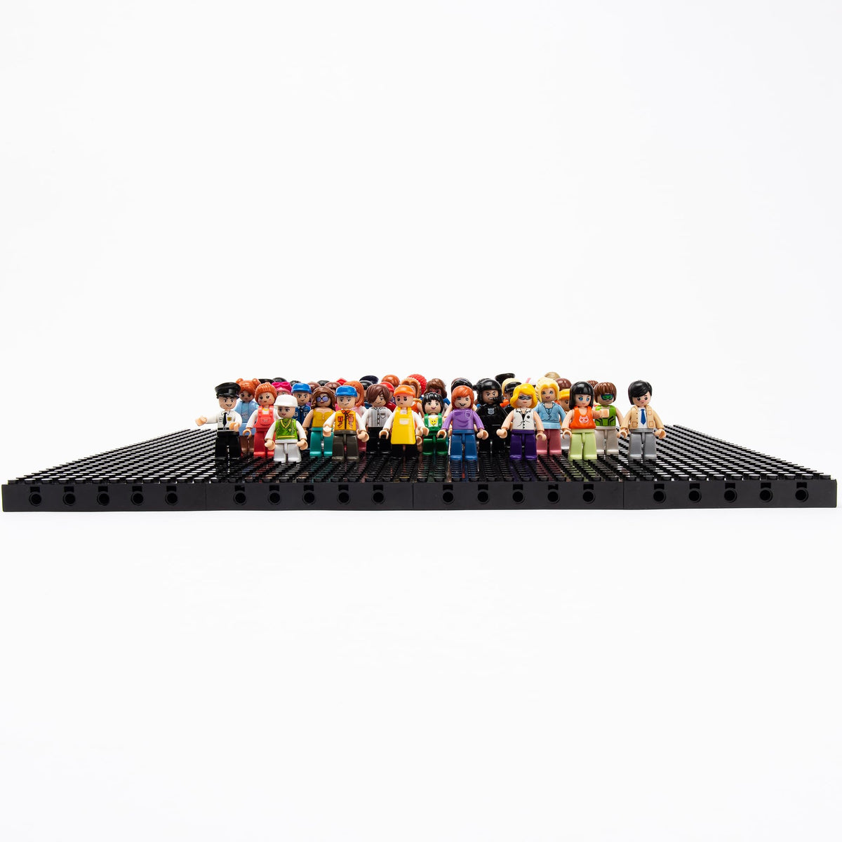 Icyhit easy snap-fit minifigures for quick assembly and play.