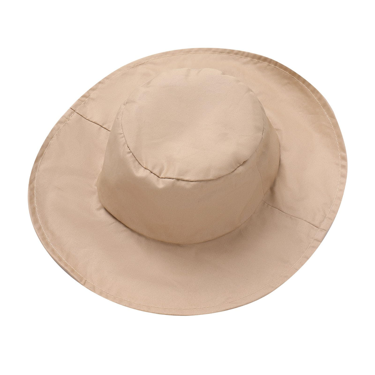 IDOPIP safari hat provides shade and completes the outfit.