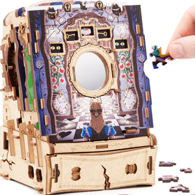 Idventure Cluepuzzle Alice Wonderland basegame visual showcases immersive family puzzle fun.