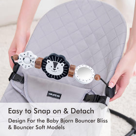 iGRATENS beech wood construction offers safe, tactile play for curious babies.